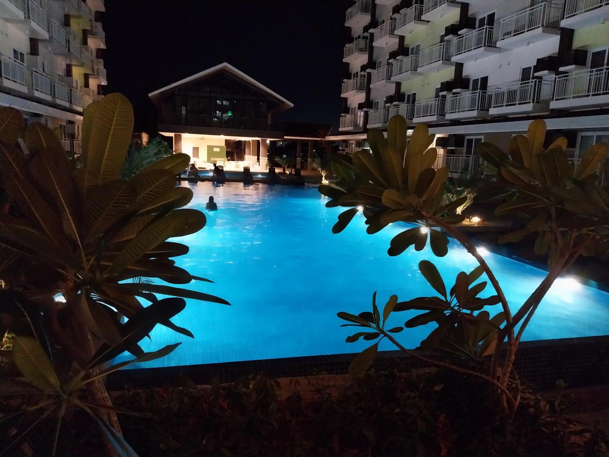 Stay And Fly At Amani Grand Resort Residences Lapu-Lapu City Exterior photo